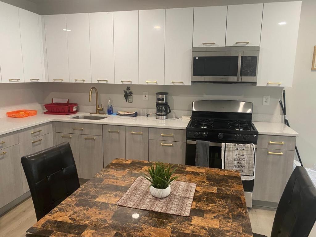 King Suite 8Mins To Newark Airport 외부 사진